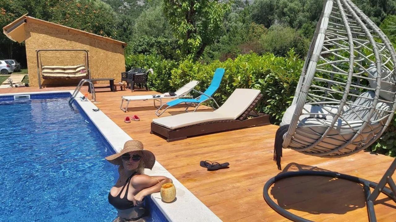 Apartments Djurovic เวียร์ปาซาร์ ภายนอก รูปภาพ